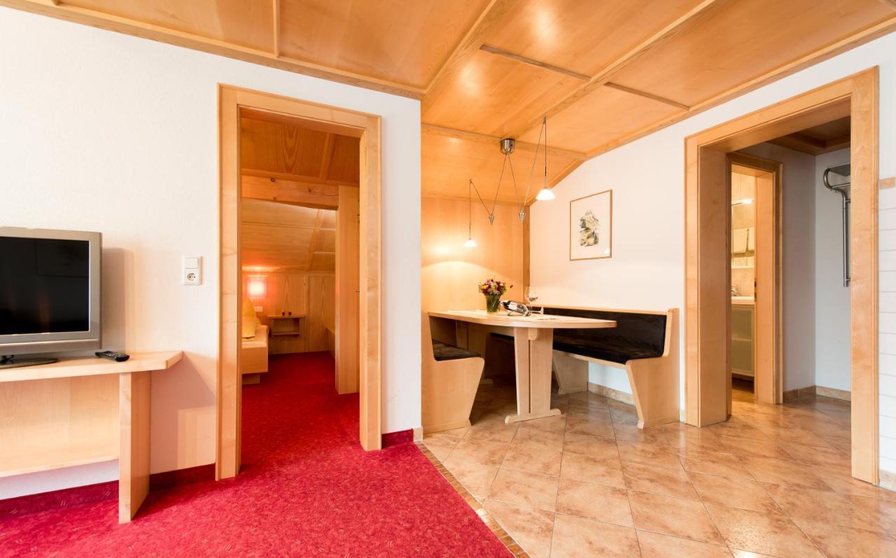 Tyroler Hof Hotel Graen Exterior photo