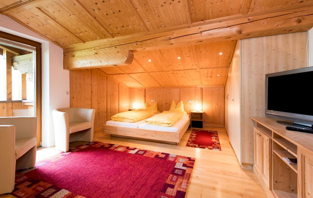 Tyroler Hof Hotel Graen Room photo